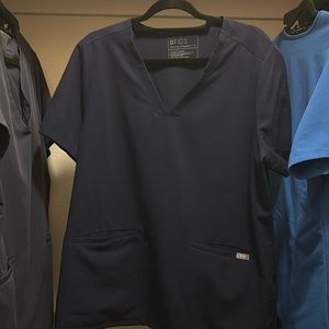 Women’s Casma three pocket scrub top in Navy